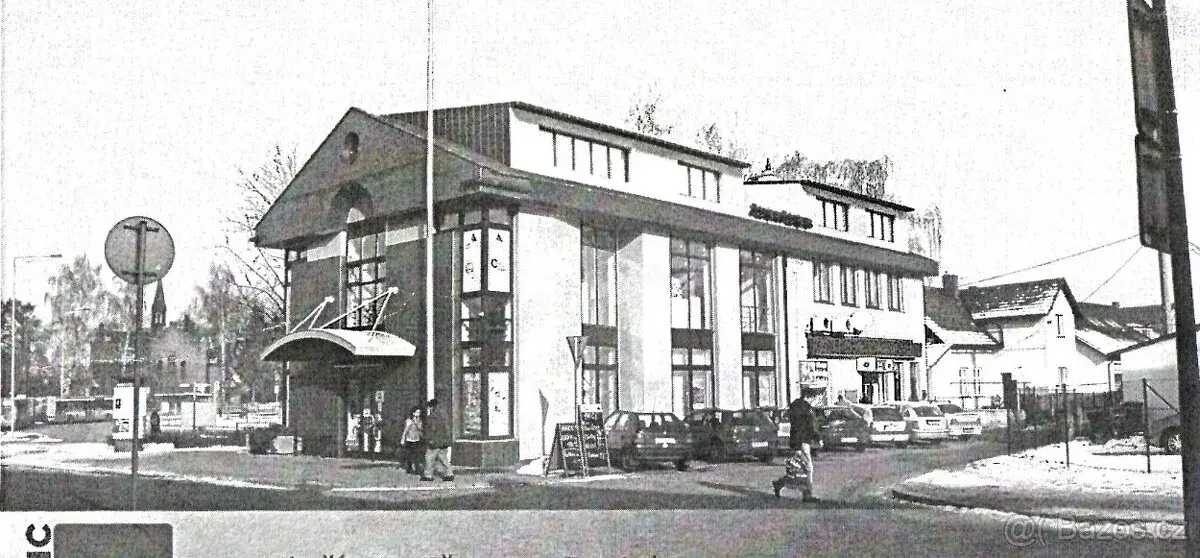 KOMERČNÍ BUDOVA HLUČÍN