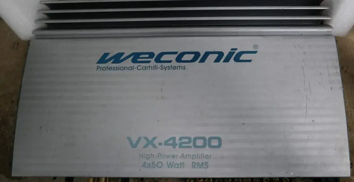 Zesilovač do auta Weconic VX4200