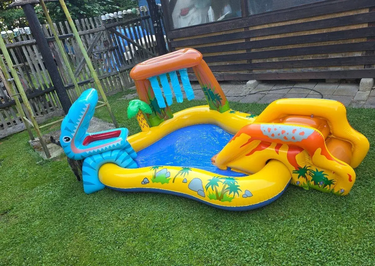 Nafukovací hrací centrum Intex Dinoland (bazének se skluzavk