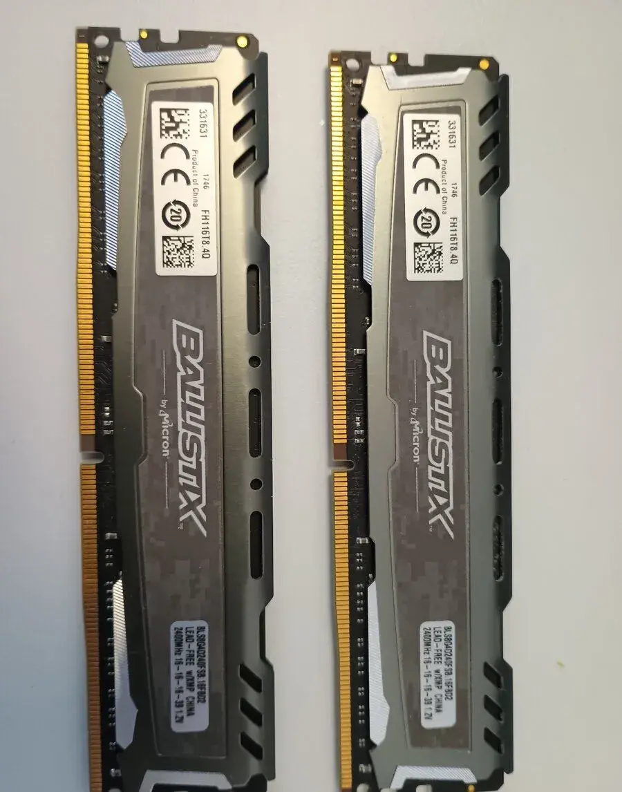 32GB RAM (2x16 GB) Kingston Fury DDR4 3600MHz