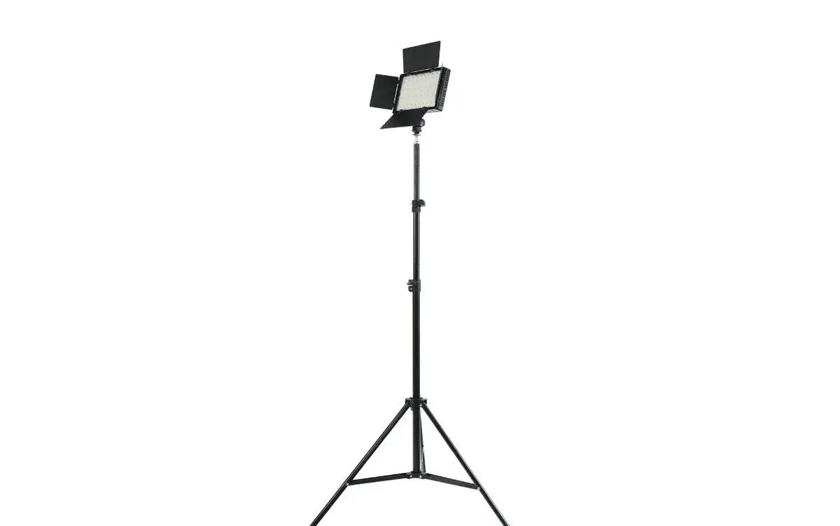 LED RGB světlo LED600 – Výkonné 40W + stativ