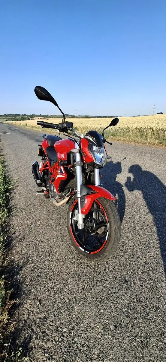Benelli BN 125