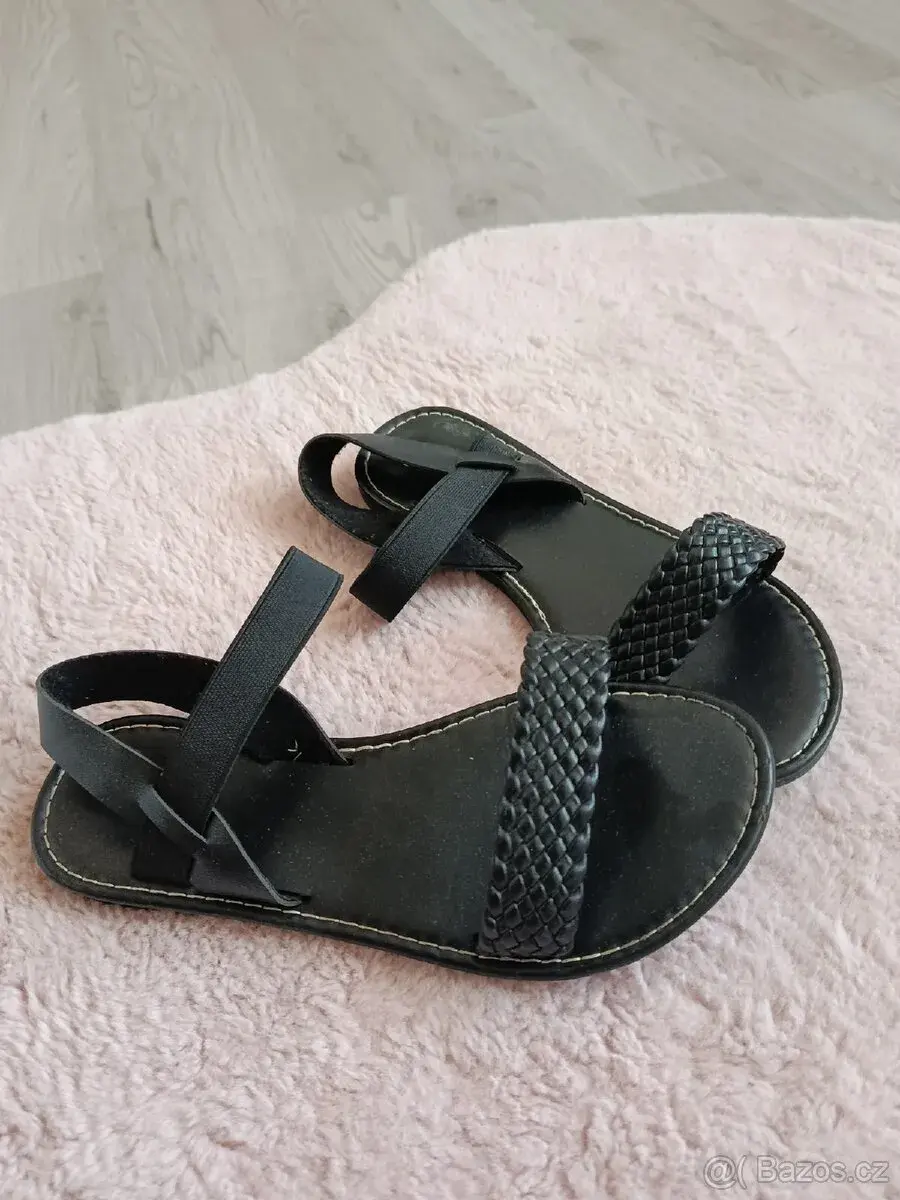 Dívčí sandály