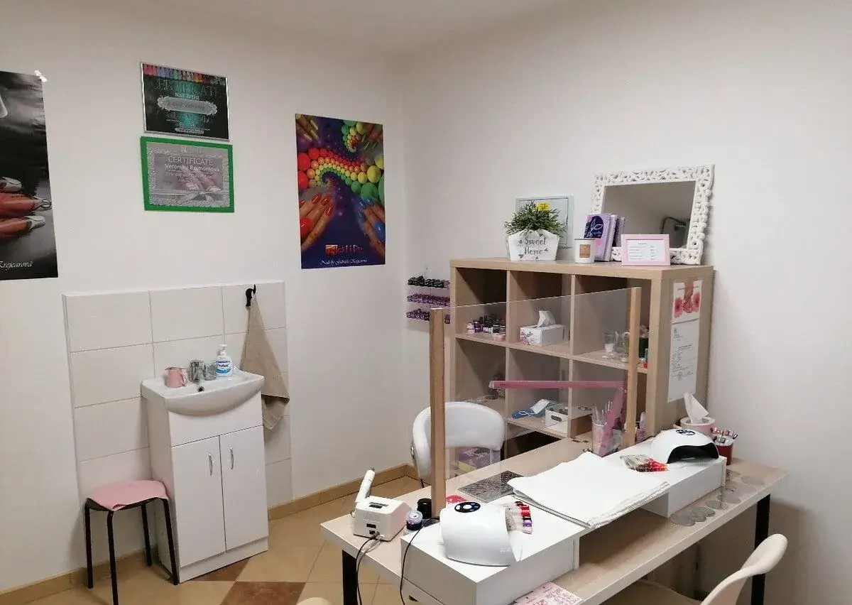 Pronájem komerčního prostoru, 16 m2, Poděbrady