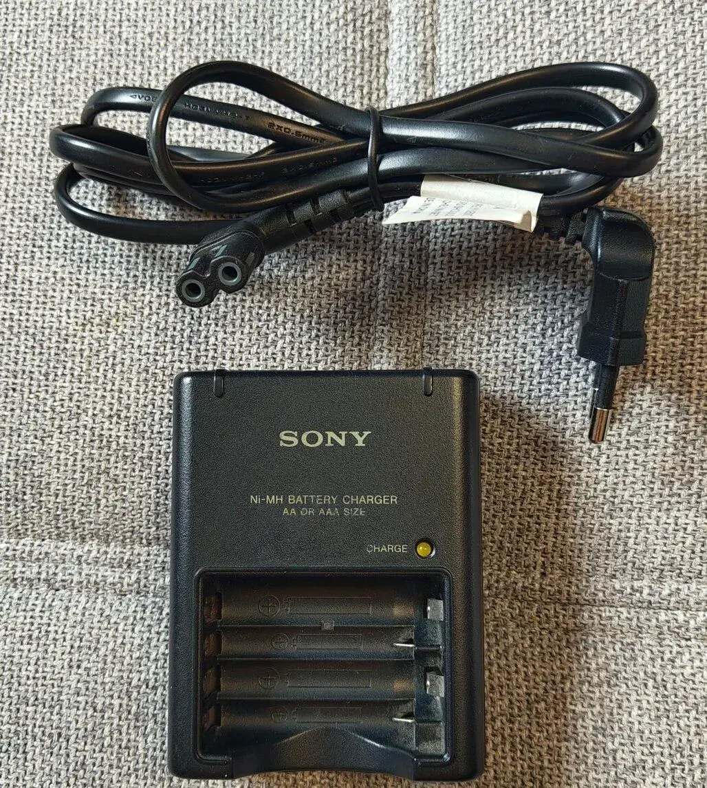 Nabíječka Sony BC-CS2B