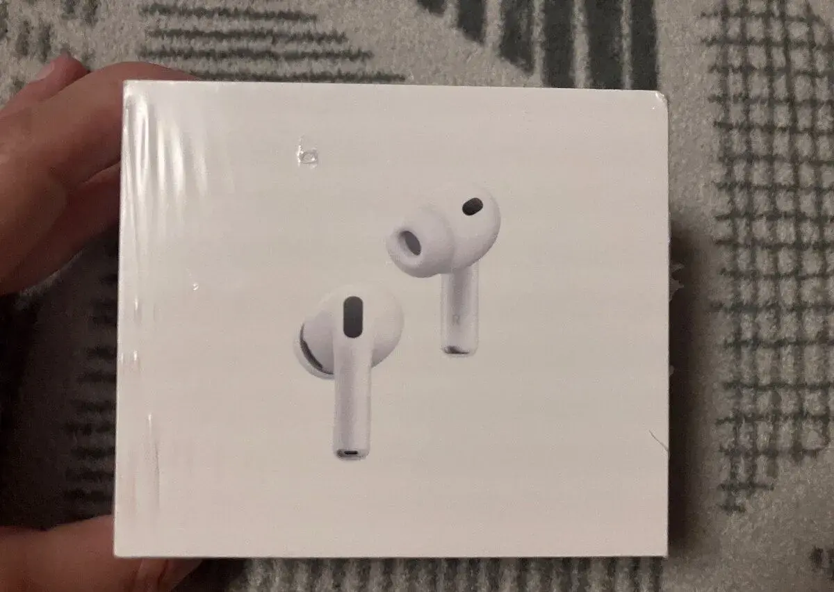 sluchátka AirPods Pro 3 nová