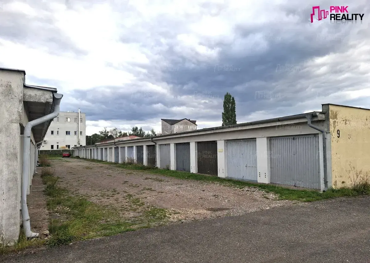 Prodej garáže Hradec Králové Pouchov