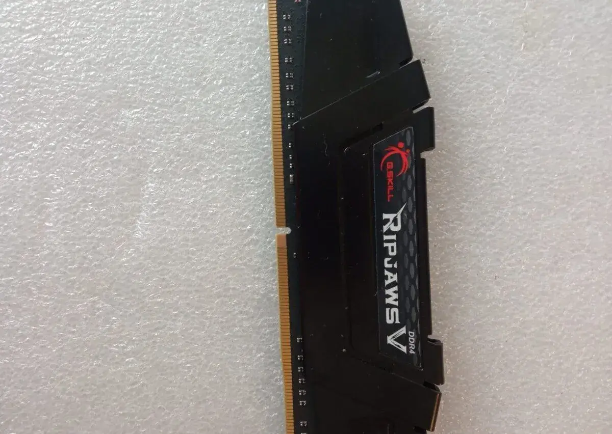8GB DDR4 G.SKILL Ripjaws 3200,CL16