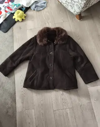 Kožich dámský dubeňák.