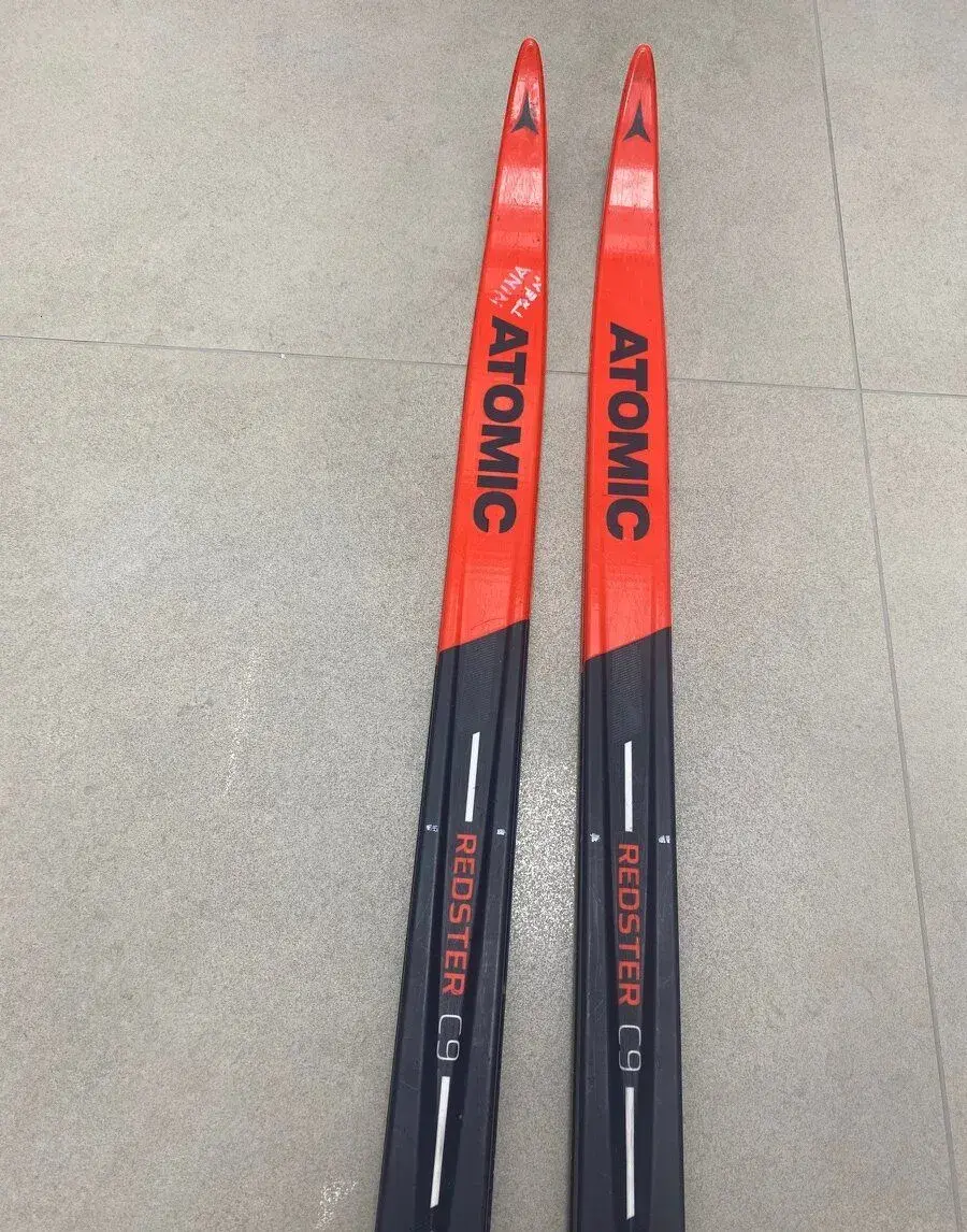 Běžecké lyže Atomic Redster C9 Classic, 155cm
