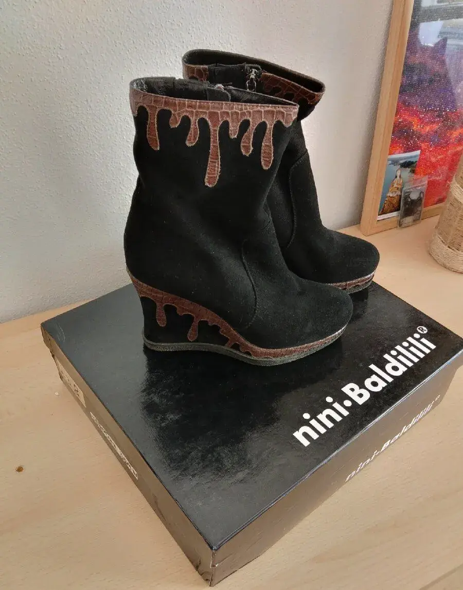 Podzimní semišove kozačky