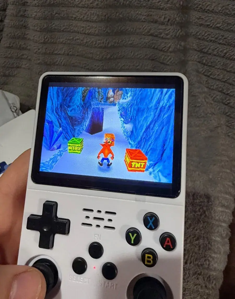 Retro přenosná herní konzole R36S