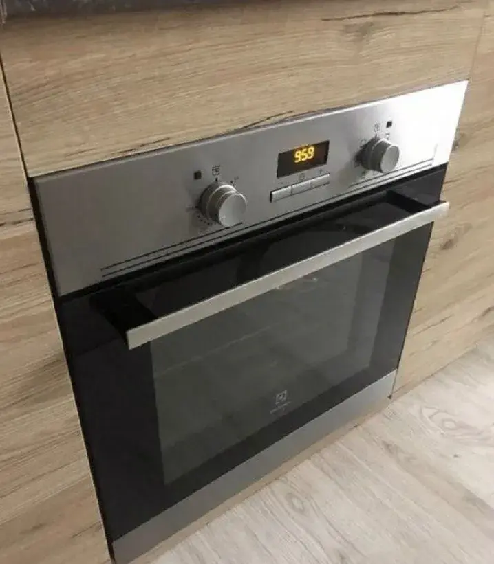 Vestavná trouba Electrolux