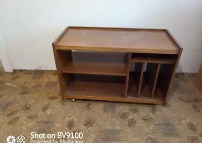 Pod tv stolek