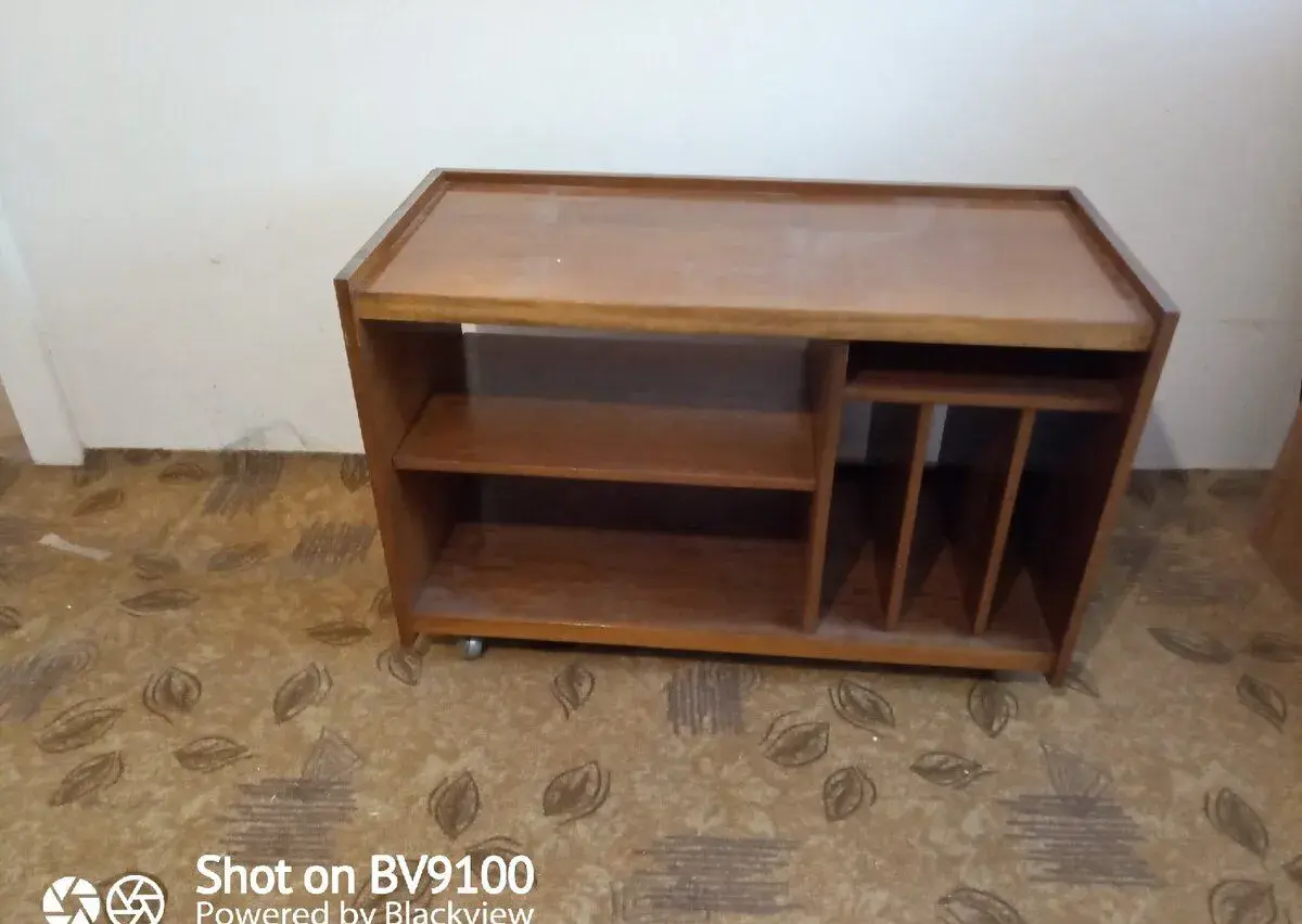 Pod tv stolek