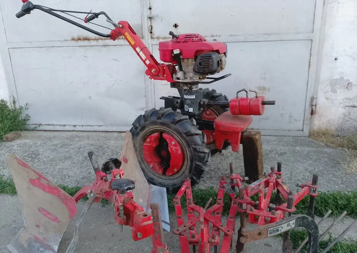 Vari malotraktor,DSK-317/S,Honda GXV-160, příslušenství