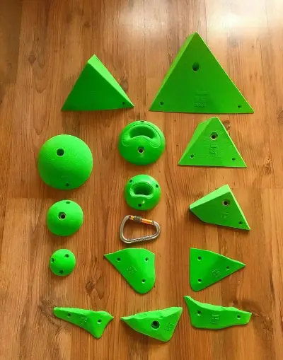 Nové lezecké chyty THEREX Boulder set - 14 kusů