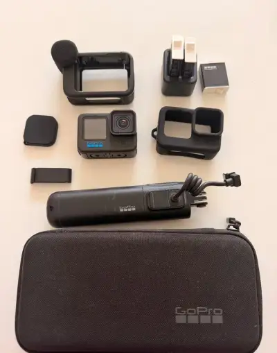 GoPro hero 11 black +drahé příslušenství.
