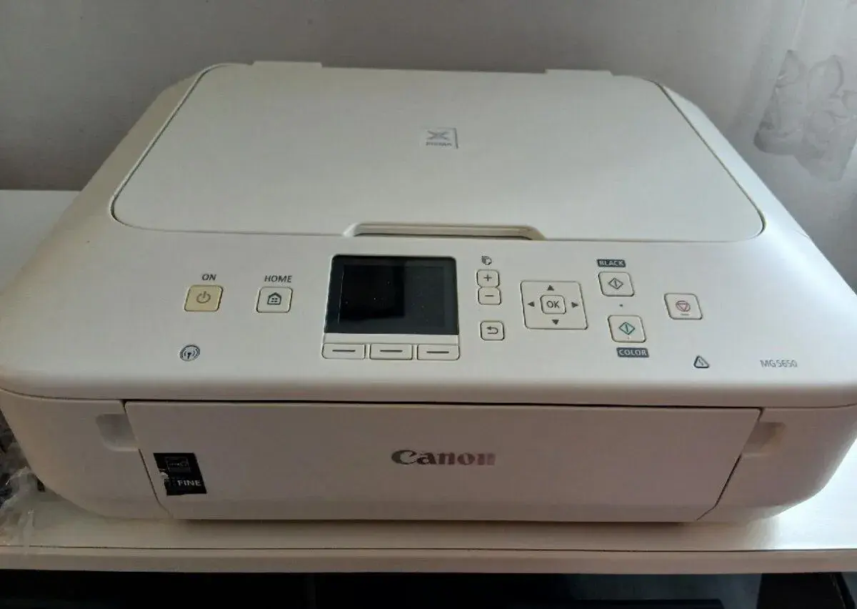 TISKÁRNA zn.CANON 5650 +náhradní barvy cena 299Kč