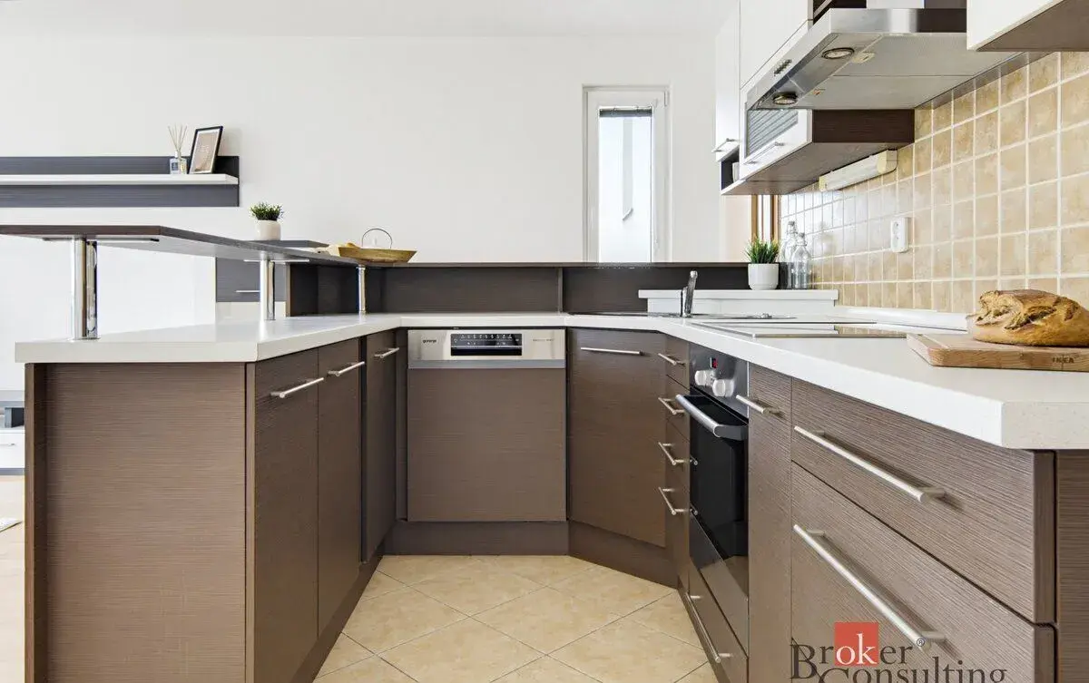 Pronájem, byty/2+kk, 62 m2, Labská louka 667/17, Třebeš, 500