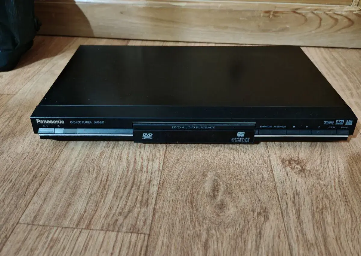 Panasonic DVD/CD PLAYER S47