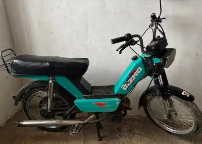 Moped Hero Gizmo