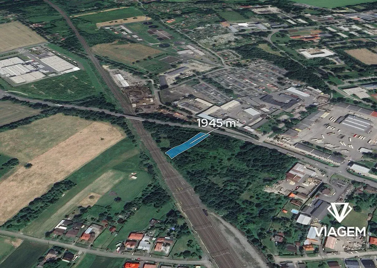 Investiční pozemek 1 945 m²
