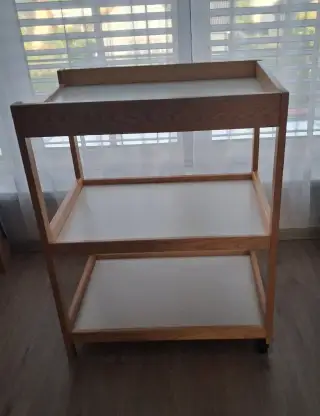 Přebalovací pult včetně podložky