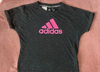 Tričko Adidas vel. 128