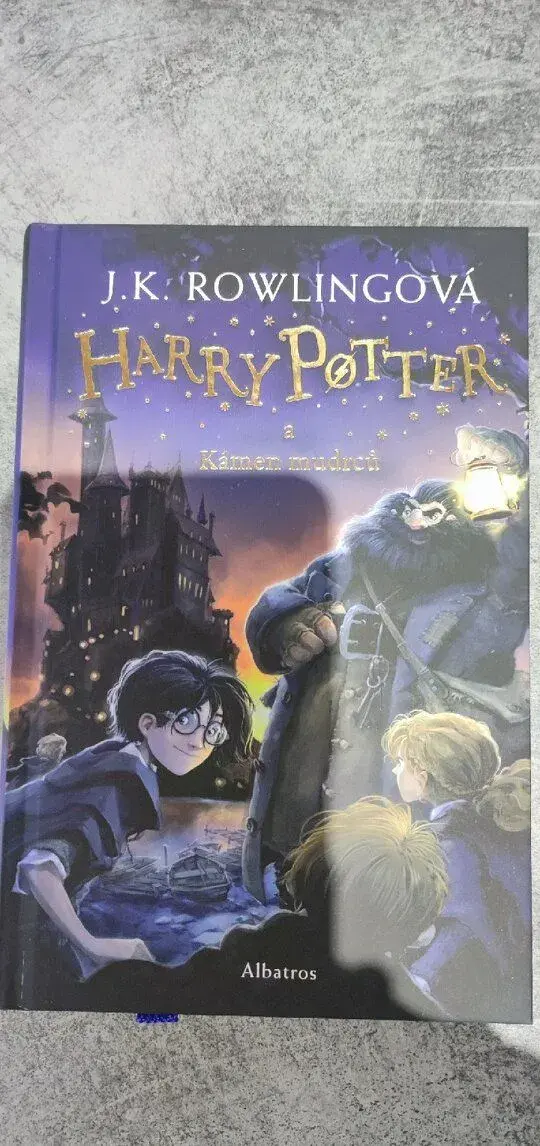 Kniha Harry Potter a kámen mudrců