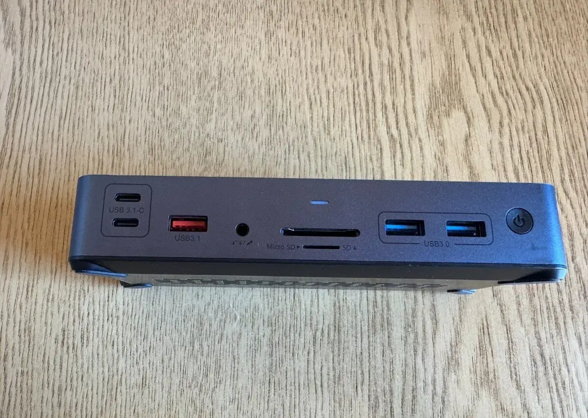 Multifunkční USB-C dokovací stanice