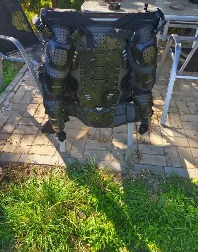 Dámské moto věci - VŠE POUZE JEDNOU POUŽITÉ.