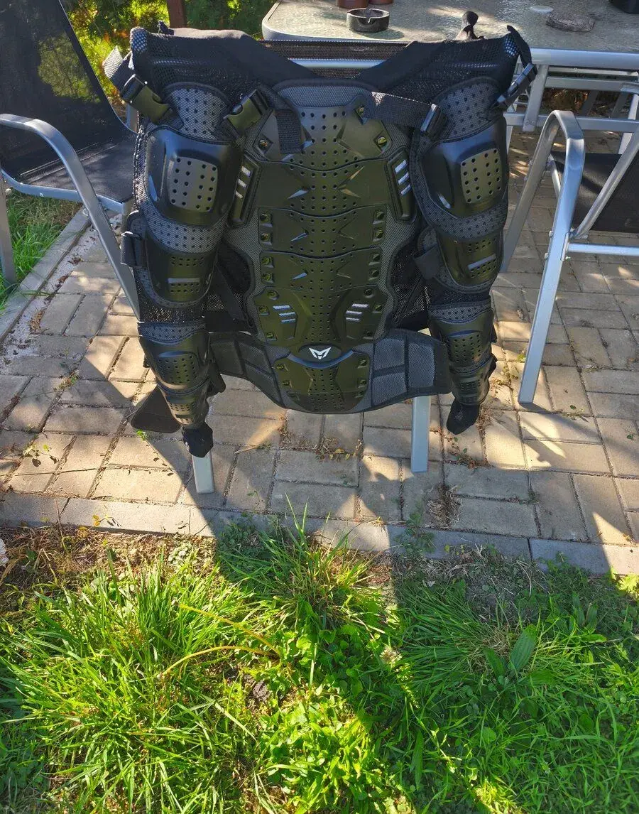 Dámské moto věci - VŠE POUZE JEDNOU POUŽITÉ.