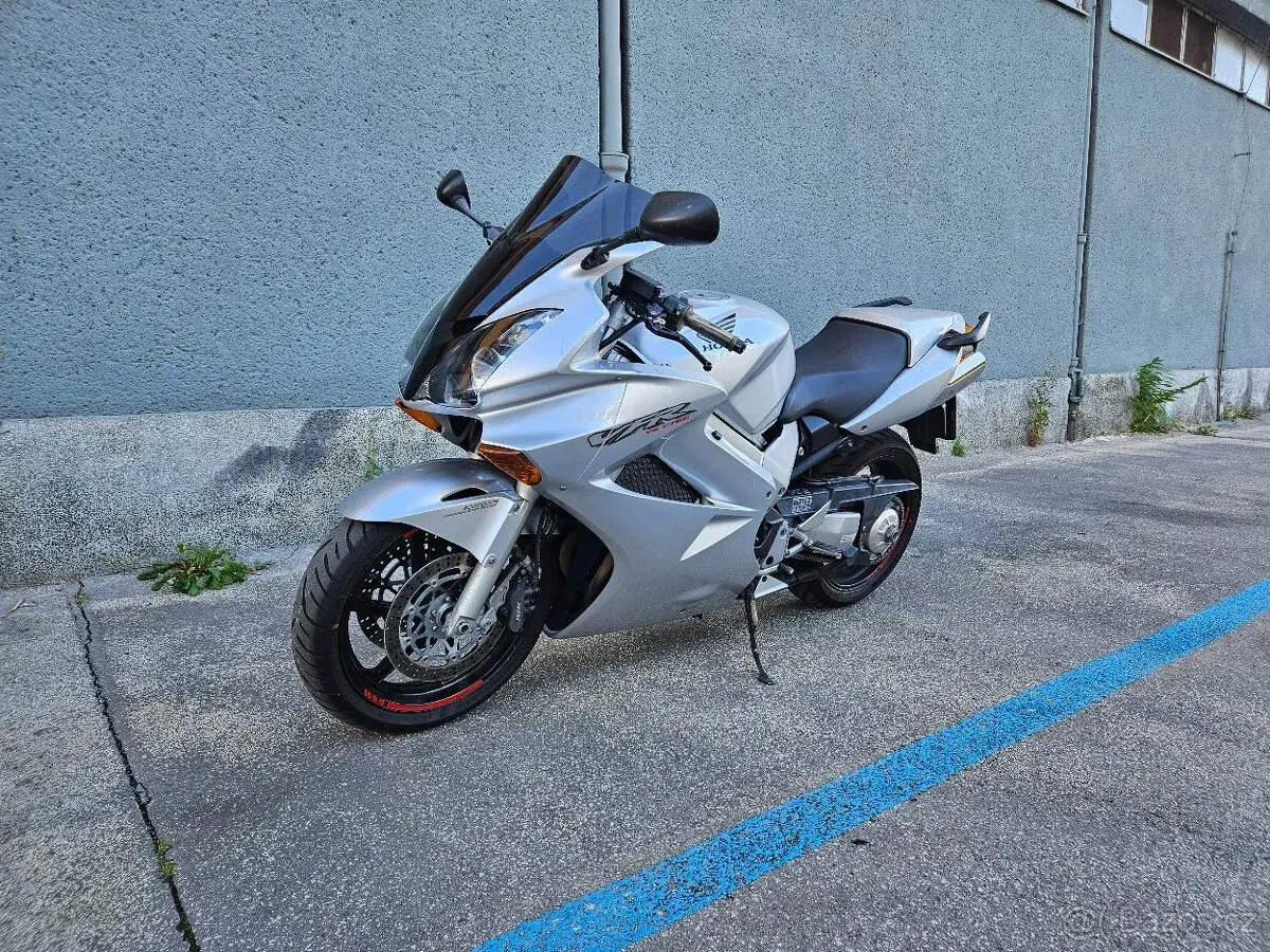 Honda VFR 800 VTEC