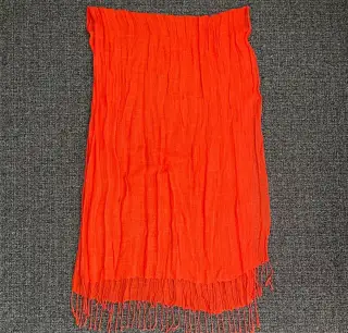 Dámský červený šátek šála Lindex vel. 170х68 сm