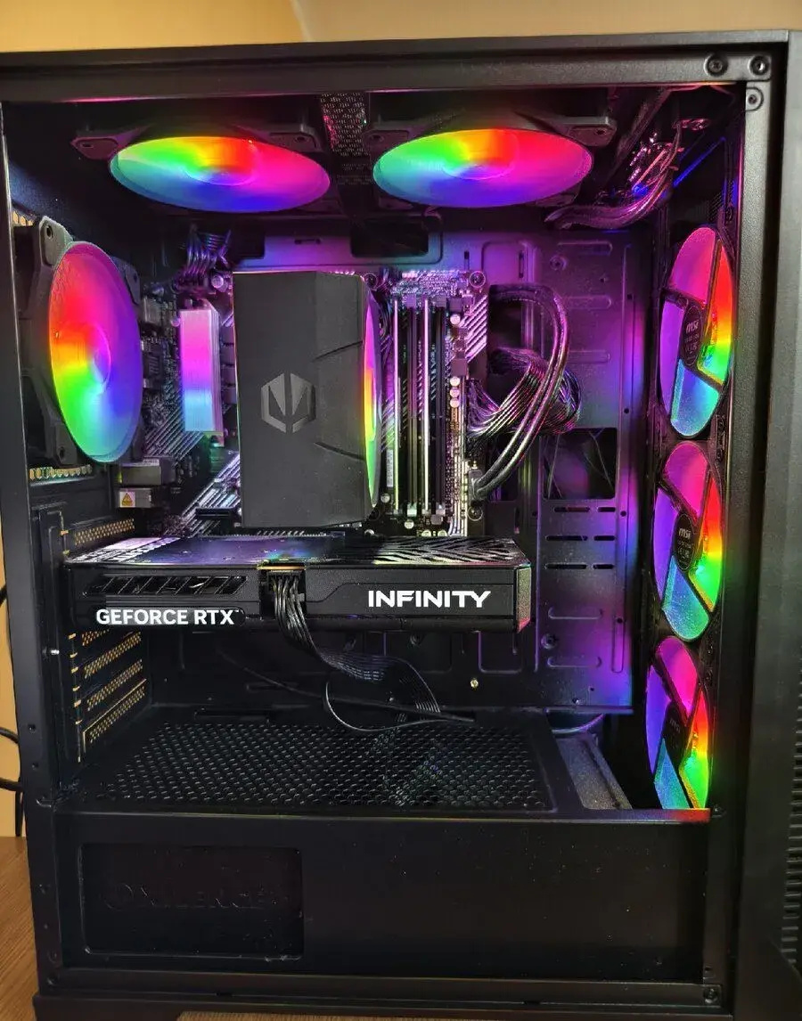 Herní PC R7 5700x/32DDR4/RTX 5060/1TB SSD winn11 záruka