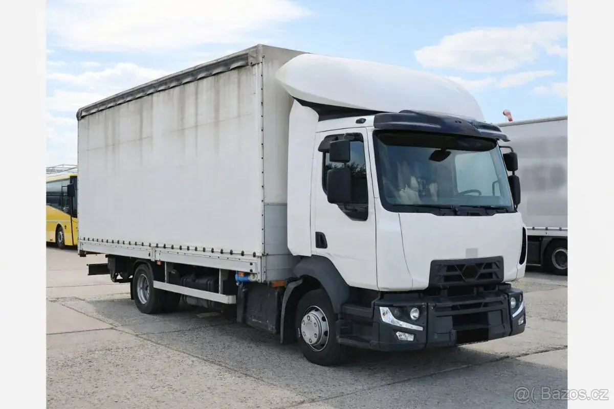 Renault D – 2015, 404 383 km