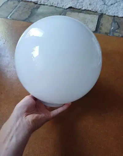 Retro skleněné opálové koule na světlo / lustr – 2 kusy (pár