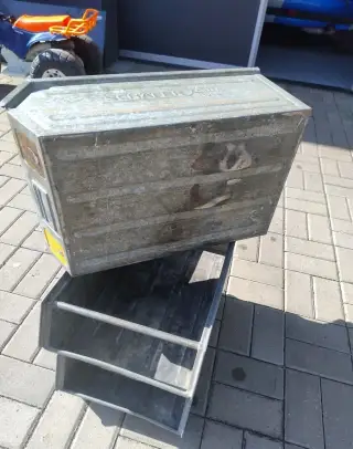 Kovové přepravky / boxy SSI SCHÄFER – masivní, stohova