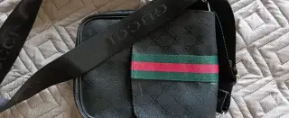 Krásná crossbody pro pány i dámy, bez vad