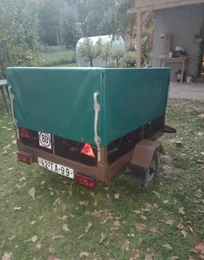 Vozík za auto