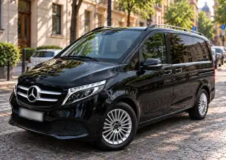 🇨🇿 Mercedes-Benz V 220 – 8 míst – pronájem Praha