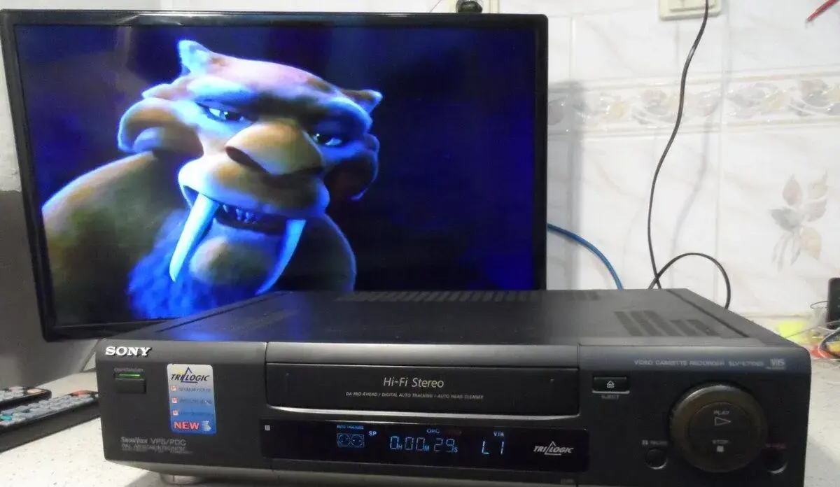 SONY SLV-E710 Hi-Fi STEREO,6 HEAD.