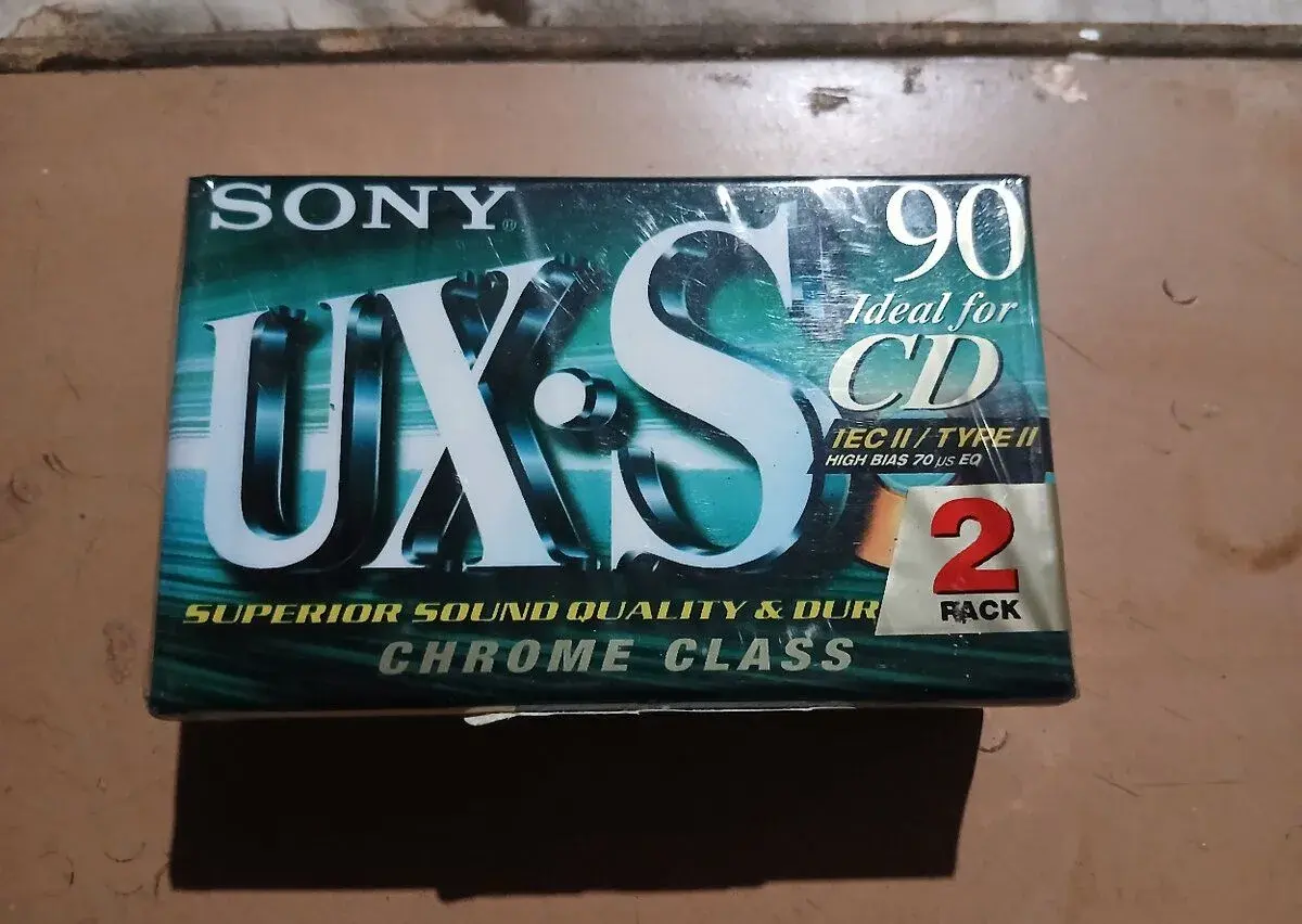 2xnová magnetofonová kazeta Sony