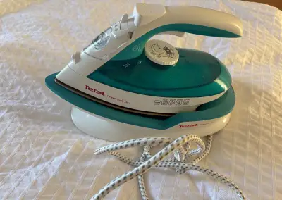 Bezdrátová žehlička Tefal