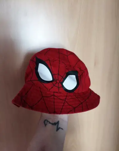Nový klobouk Spiderman 2-3 roky