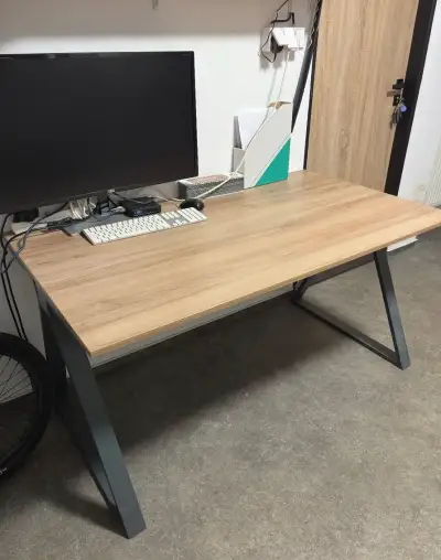 Pracovní stůl 3ks