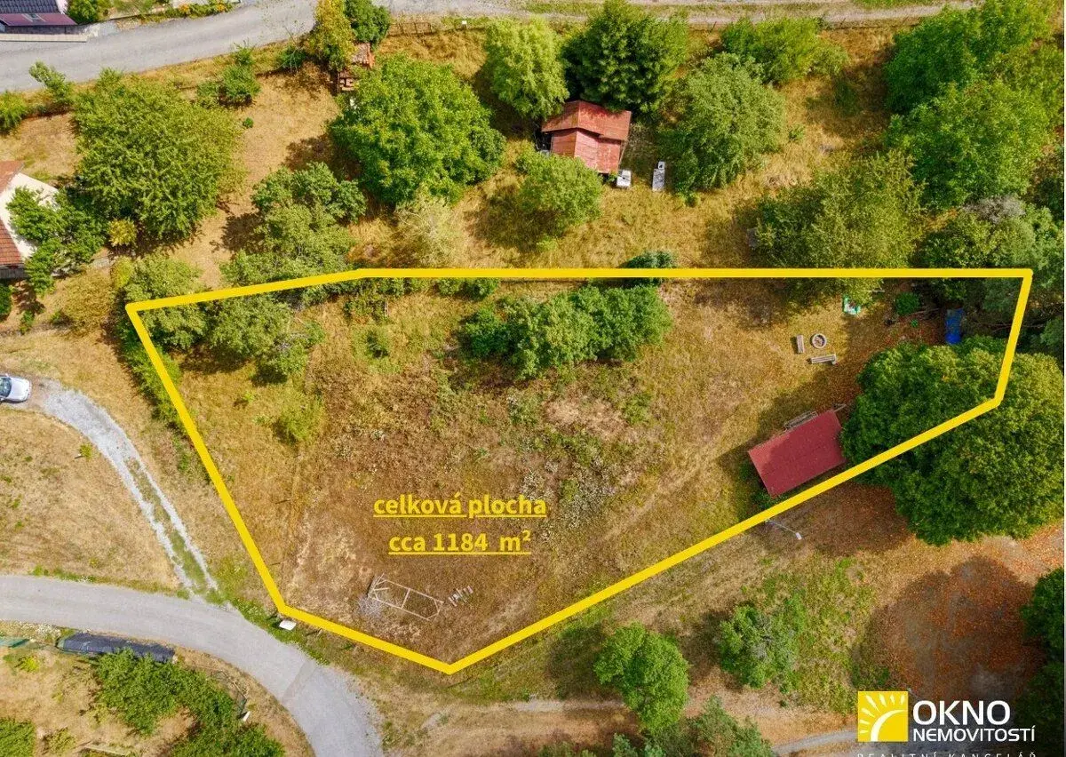 Pěkný pozemek na okraji obce Braníškov