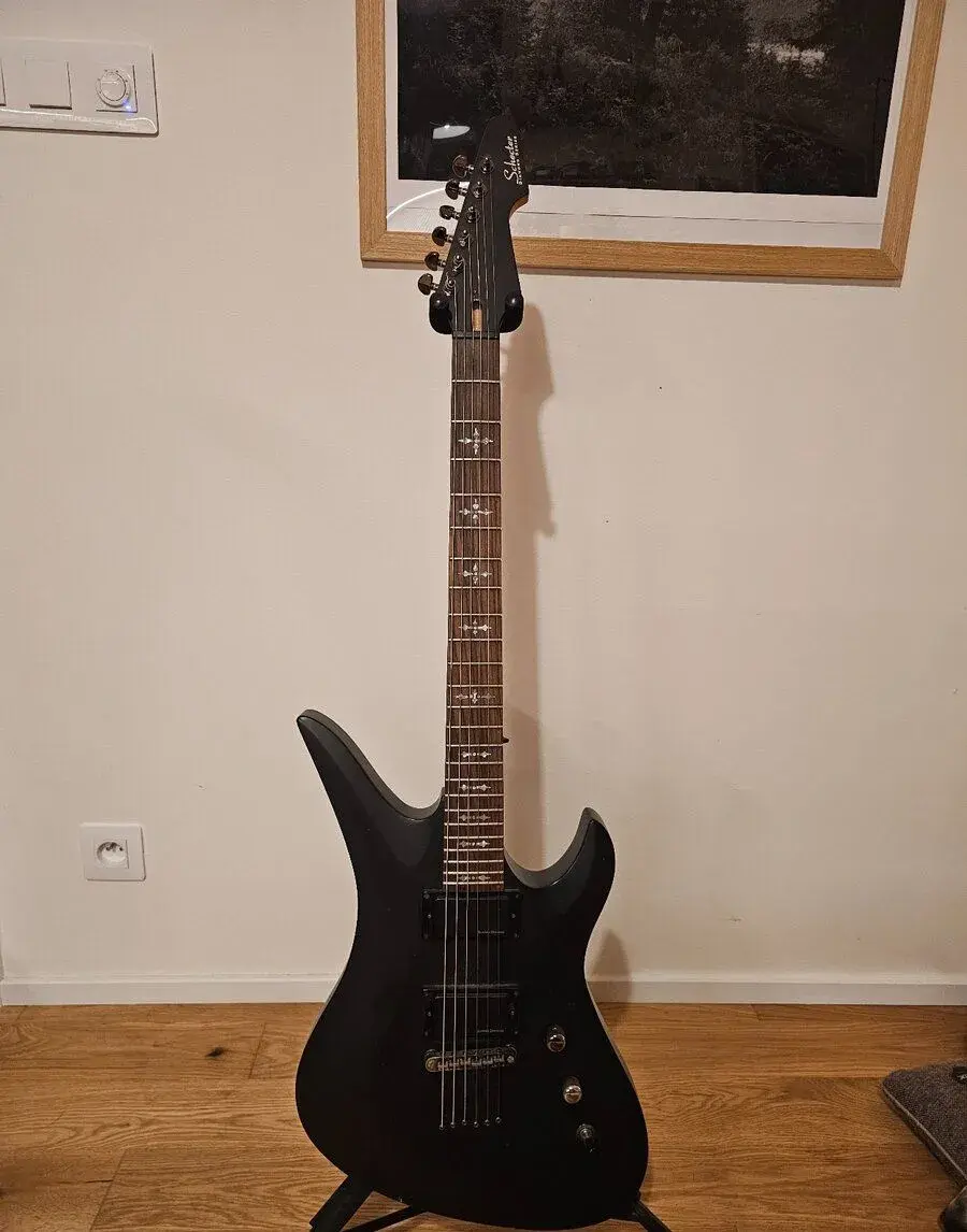 Schecter Revenger 6