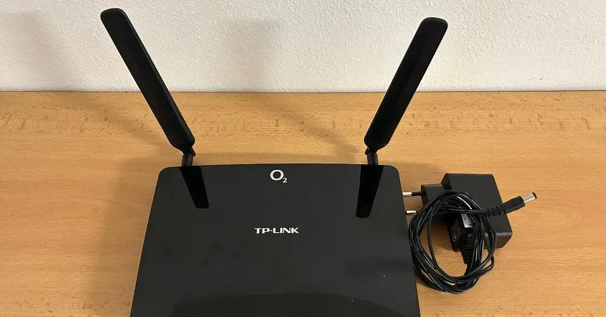 Bezdrátový dvoupásmový 4G LTE router AC750
